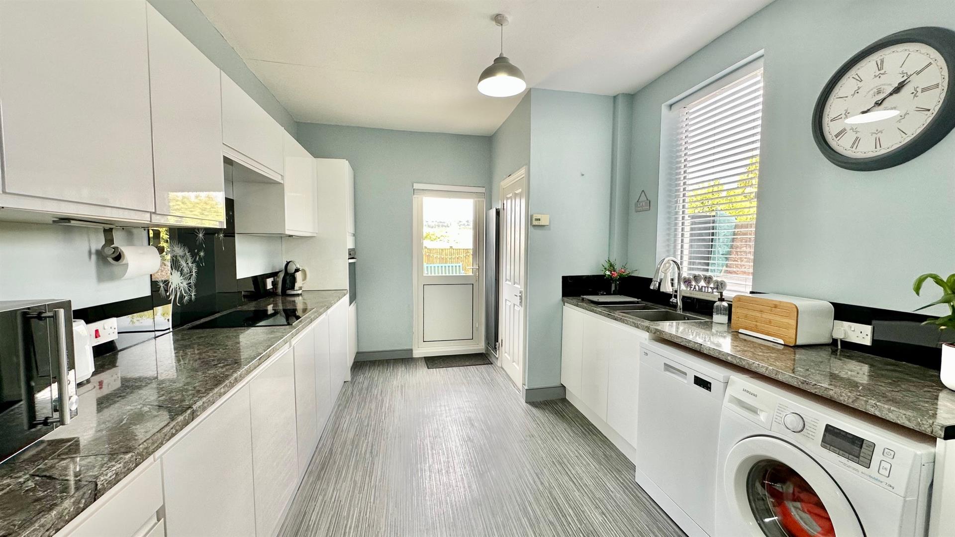 3 bed property in Mount Pleasant Road, Hastings
